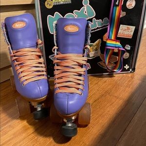 Periwinkle Moxi Beach Bunny Roller Skates sz 6